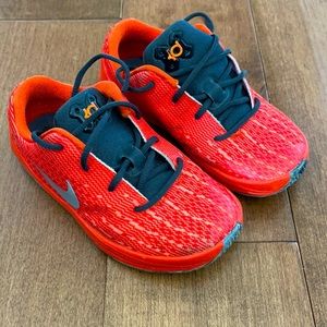 Kid KD tennis shoe